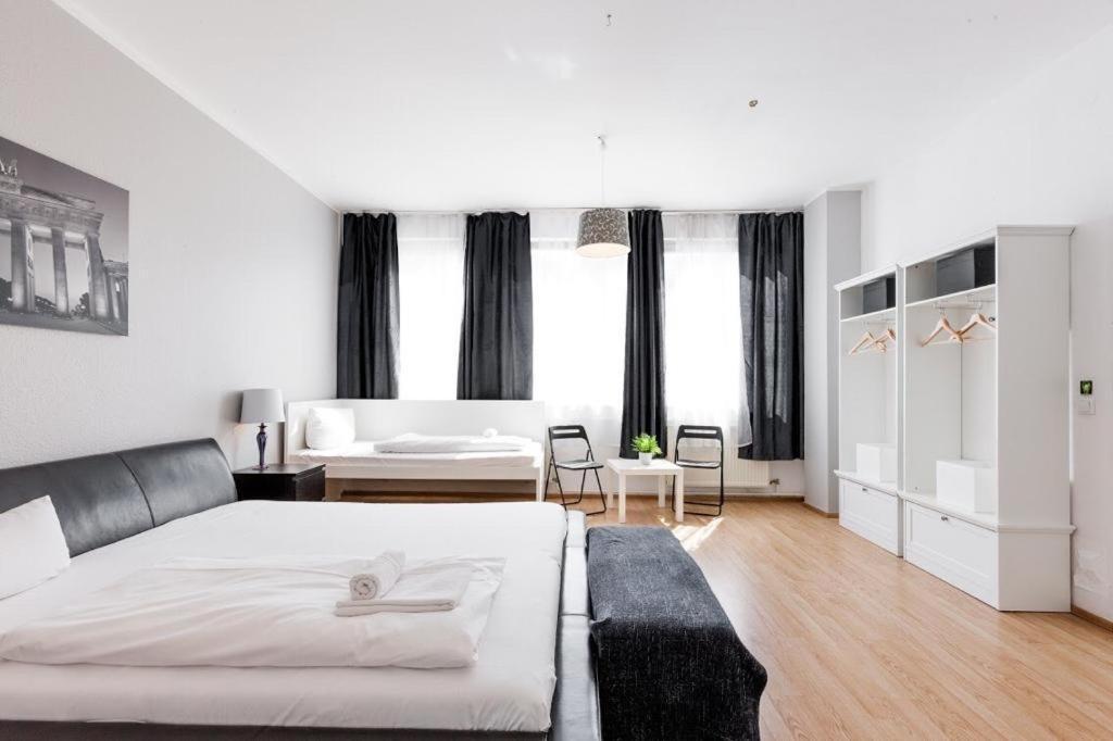 Big Fancy Apartments City Center Berlin Exterior photo